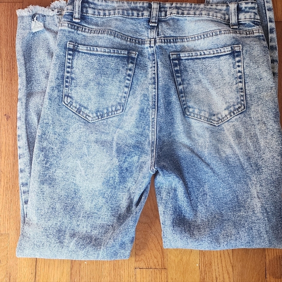 TinselTown Jeans - Picture 2 of 2